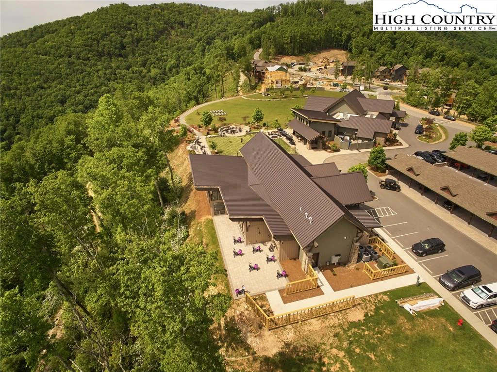 Image number 9 for the current listing