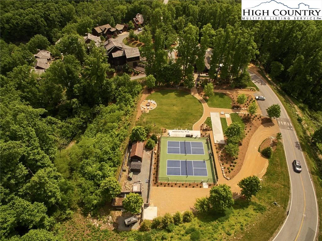 Image number 3 for the current listing