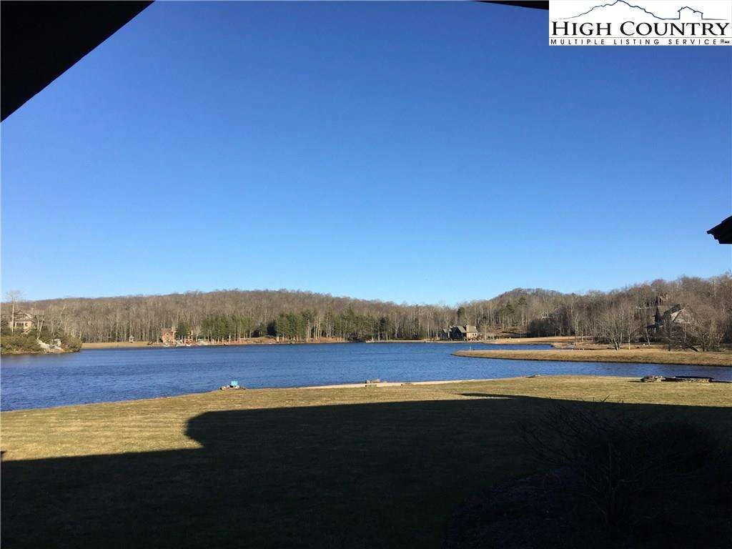 Image number 4 for the current listing