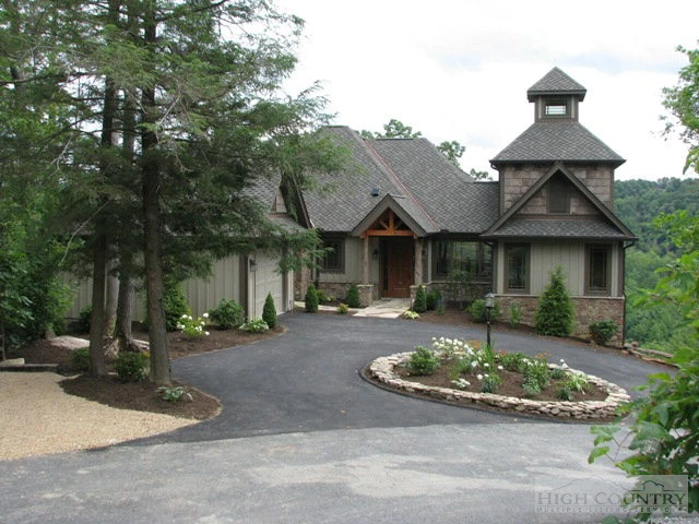 Image number 10 for the current listing