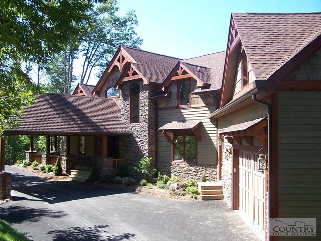 Image number 11 for the current listing