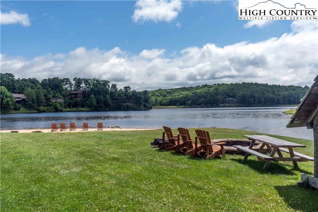 Image number 3 for the current listing