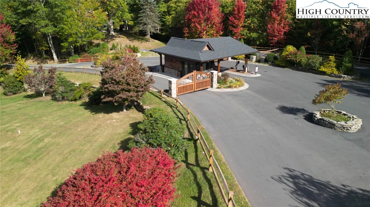 Image number 8 for the current listing