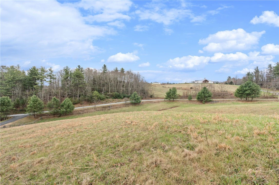 Image number 6 for the current listing