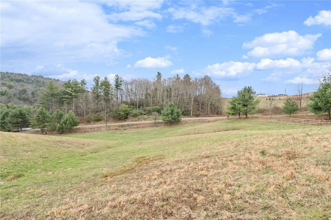 Image number 20 for the current listing