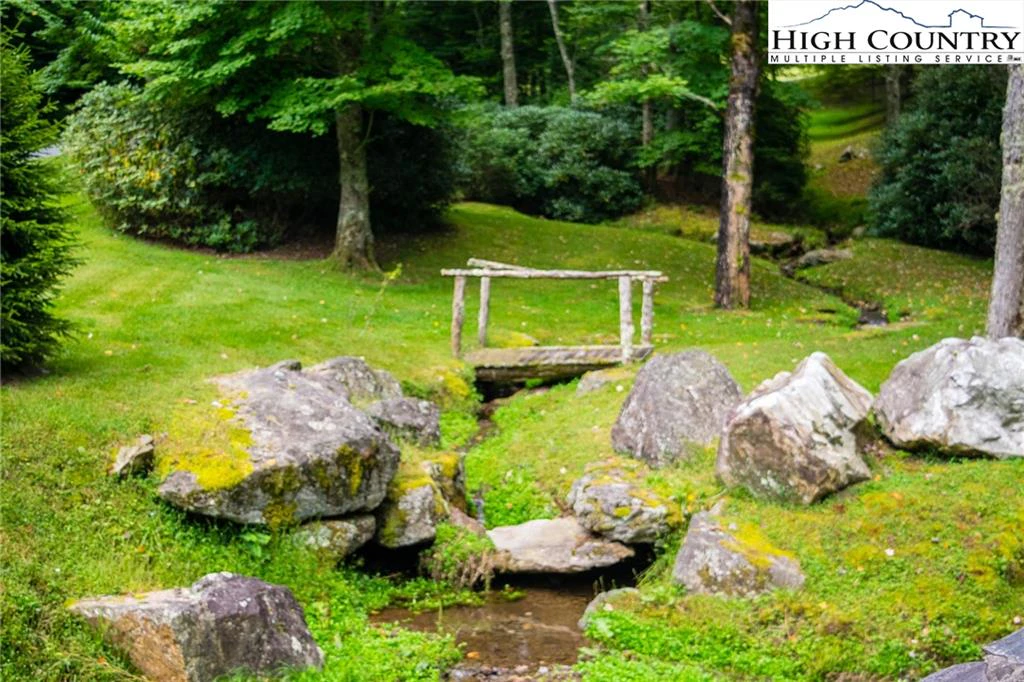 Image number 10 for the current listing