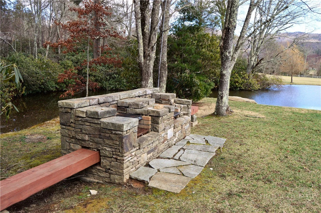 Image number 6 for the current listing