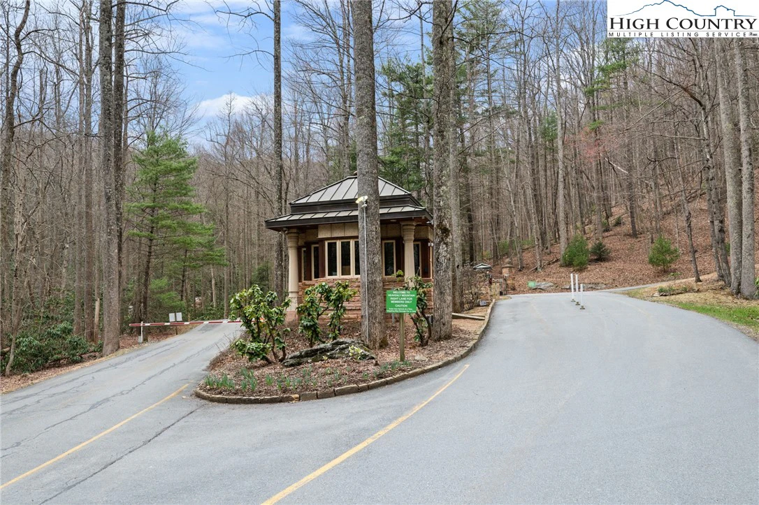 Image number 6 for the current listing