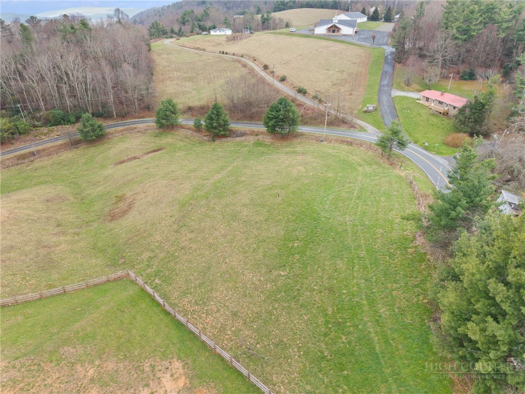 Image number 2 for the current listing