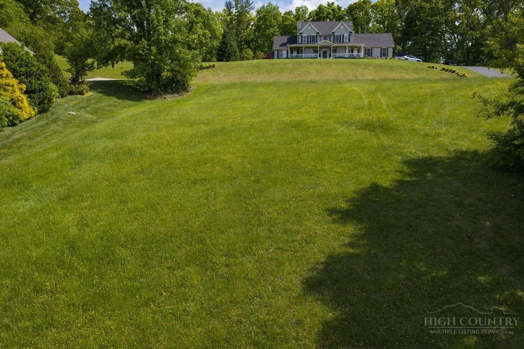 Image number 18 for the current listing
