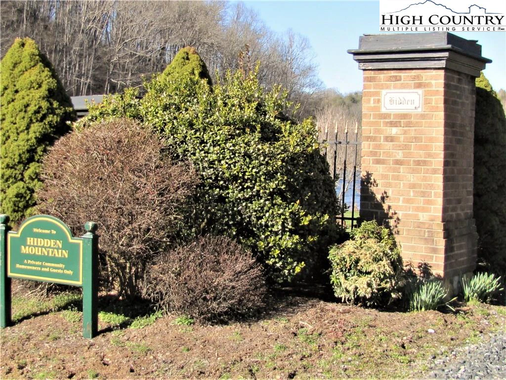 Image number 10 for the current listing