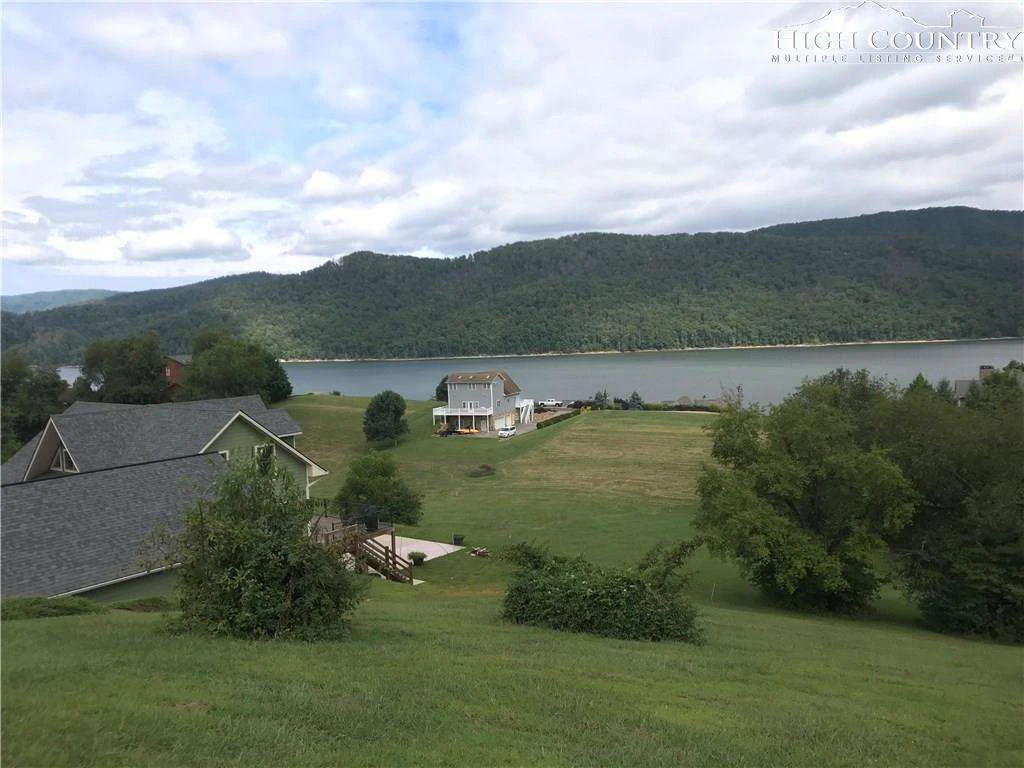 Image number 7 for the current listing