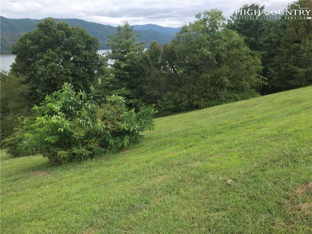 Image number 9 for the current listing