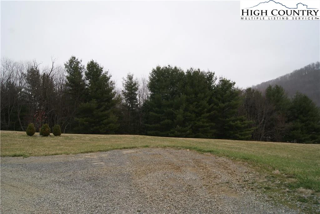 Image number 3 for the current listing