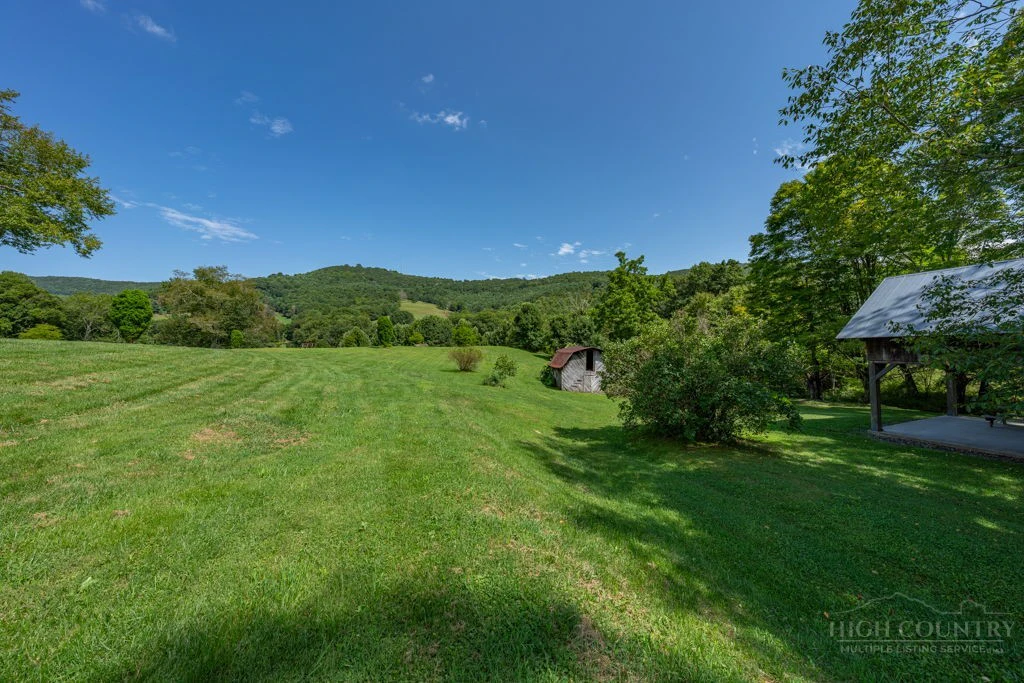 Image number 16 for the current listing