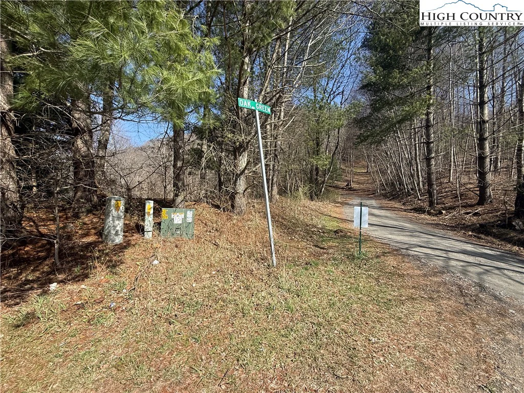 Image number 19 for the current listing