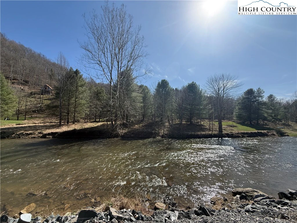 Image number 15 for the current listing