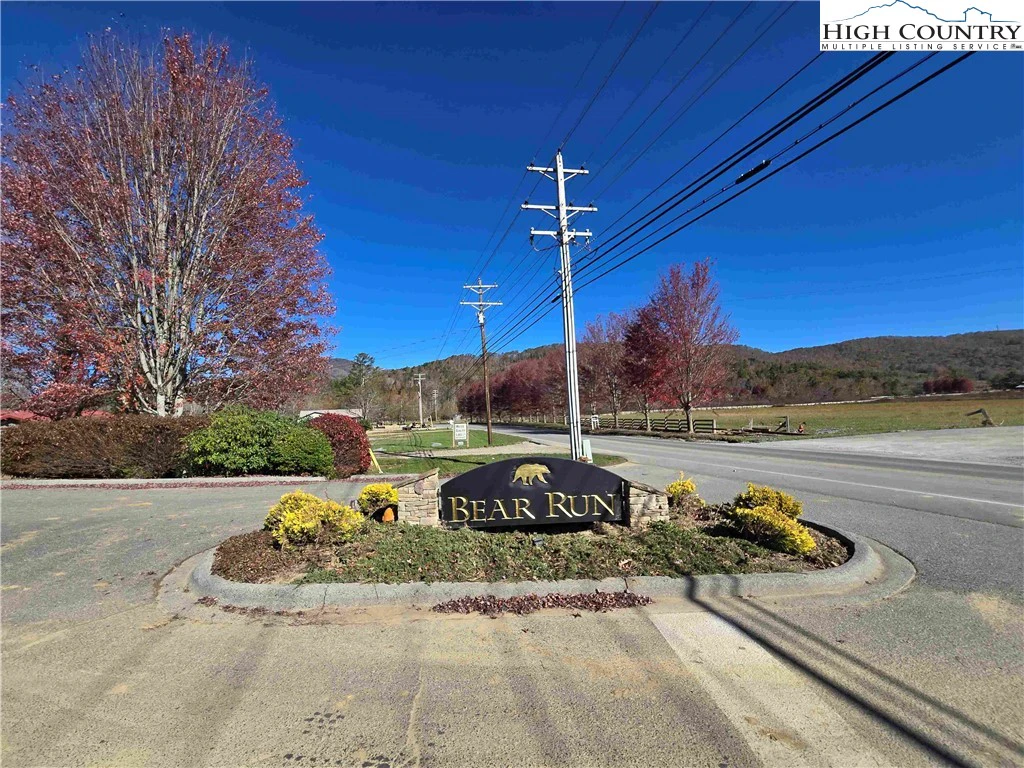 Image number 11 for the current listing