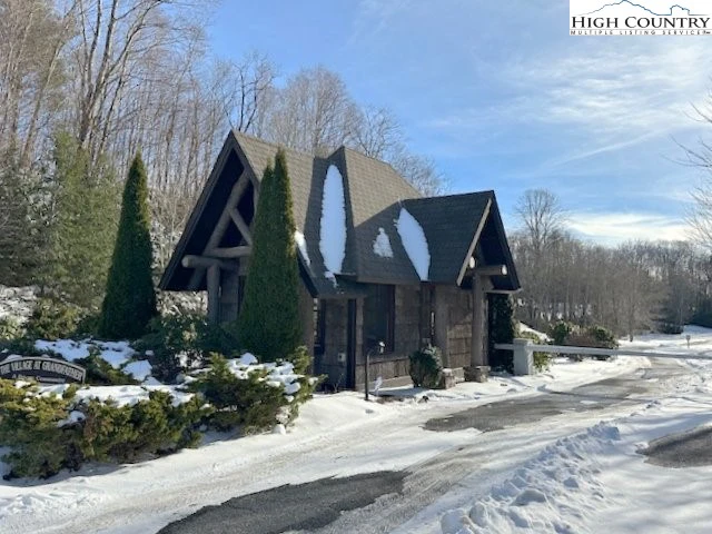 Image number 3 for the current listing