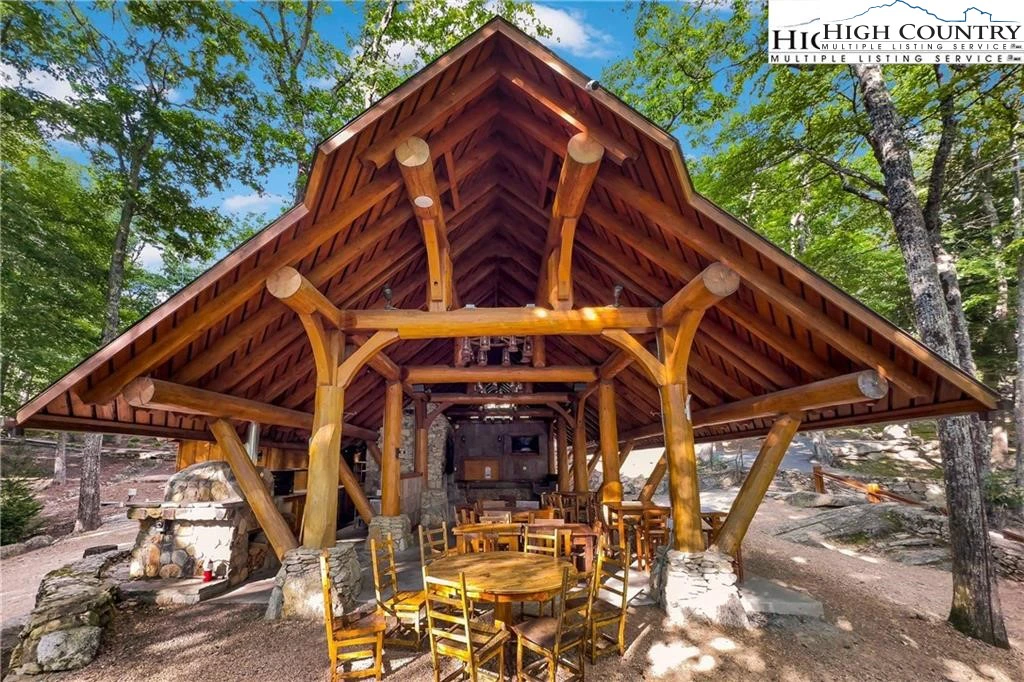 Image number 2 for the current listing