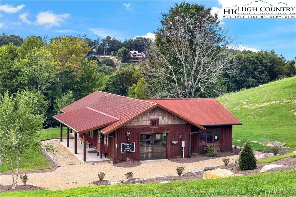 Image number 14 for the current listing