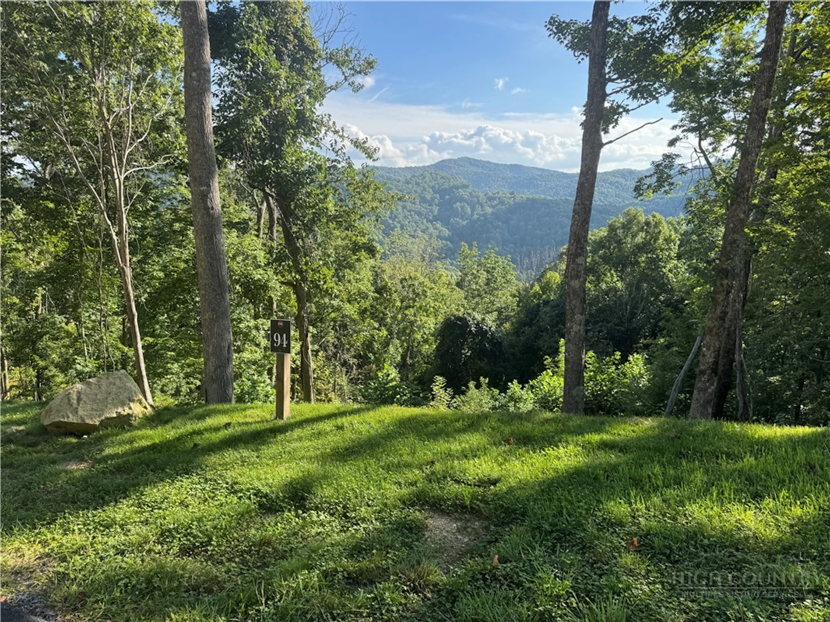 Image number 1 for the current listing