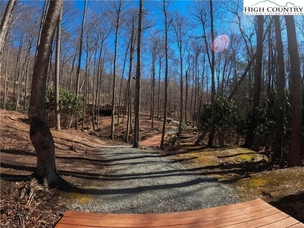 Image number 9 for the current listing