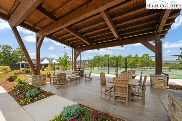 Image number 6 for the current listing