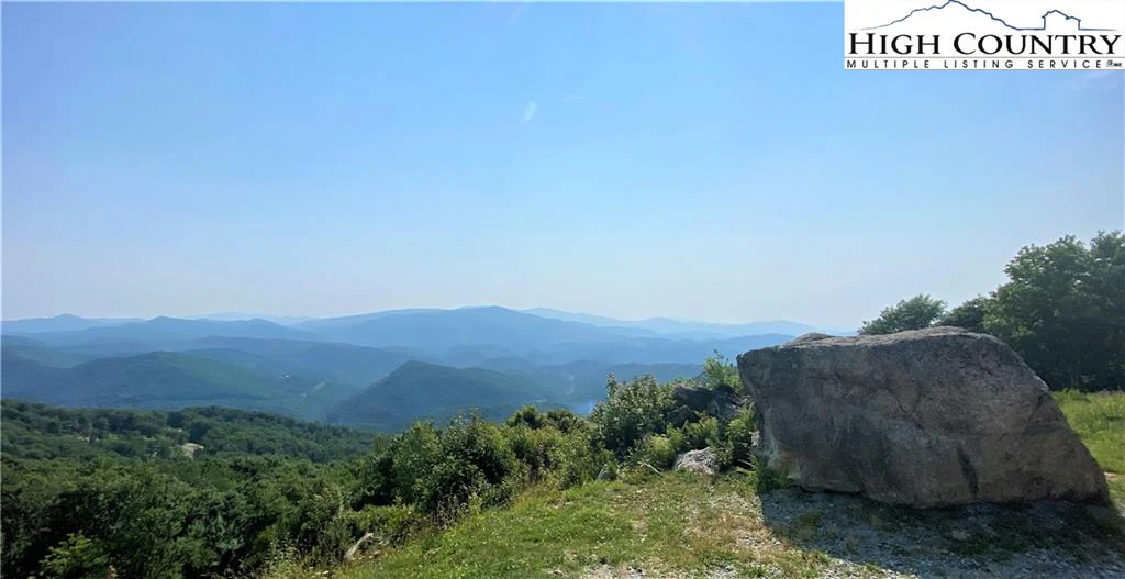 Image number 17 for the current listing