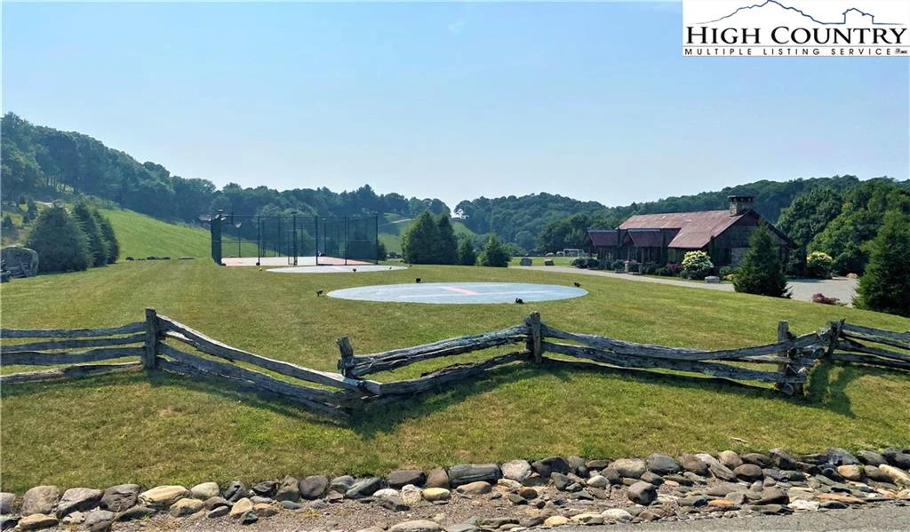 Image number 18 for the current listing