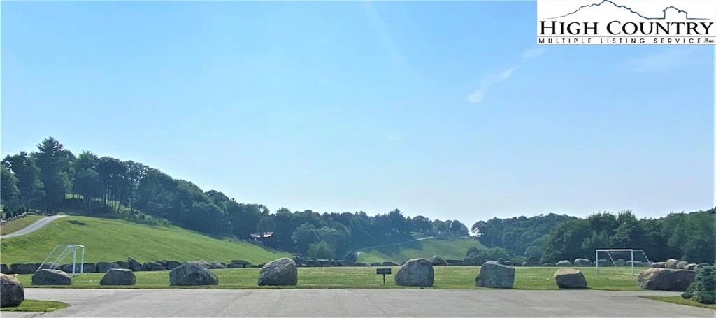 Image number 19 for the current listing