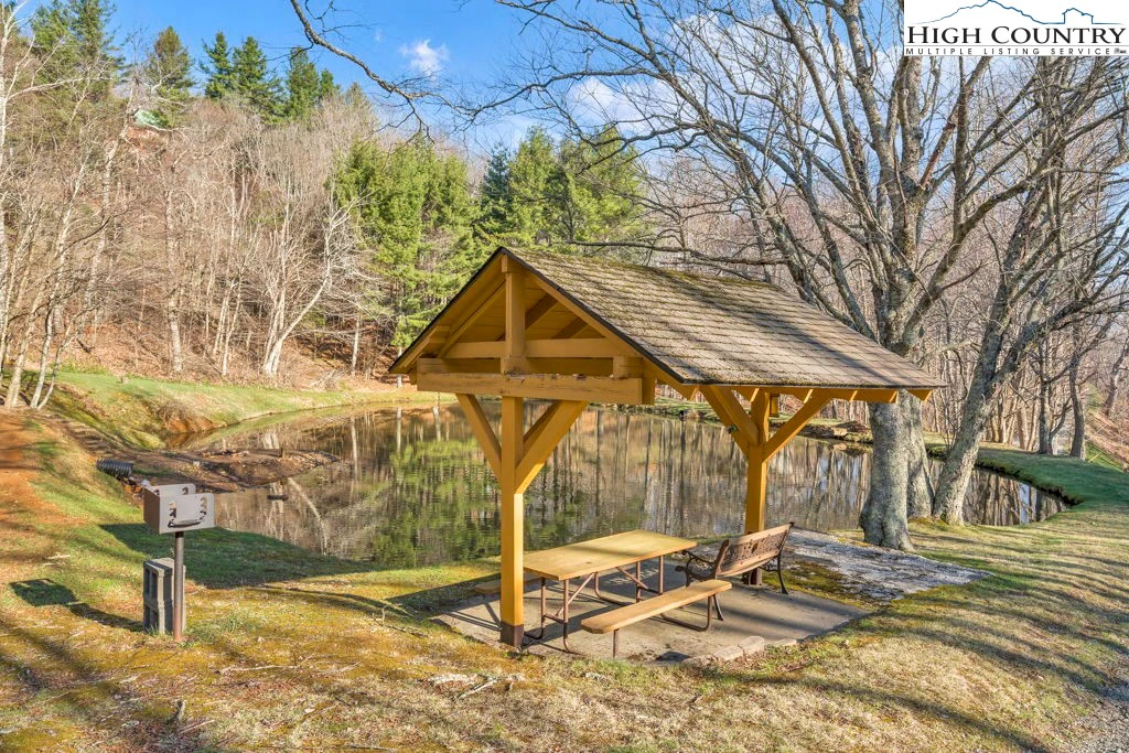 Image number 5 for the current listing