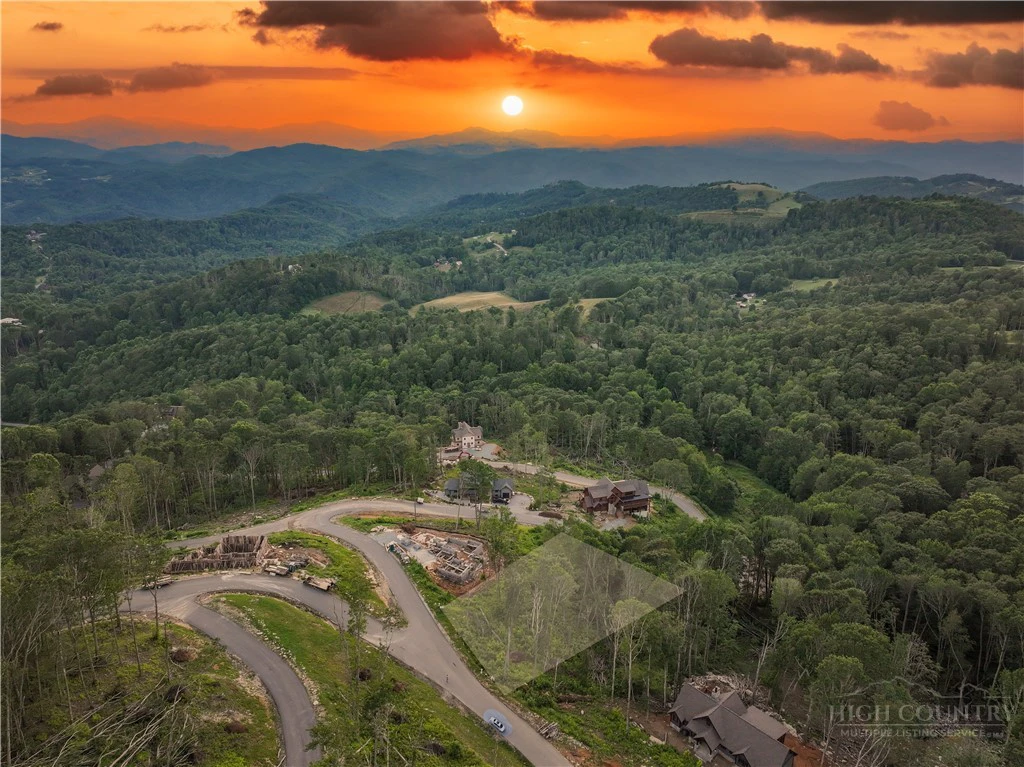 Image number 5 for the current listing