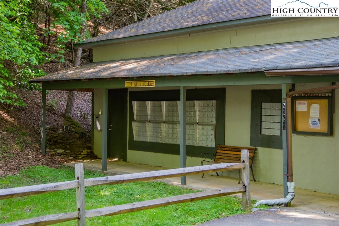 Image number 12 for the current listing