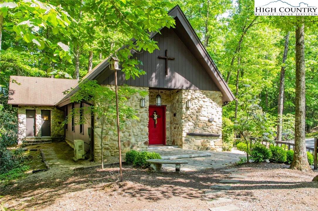 Image number 2 for the current listing