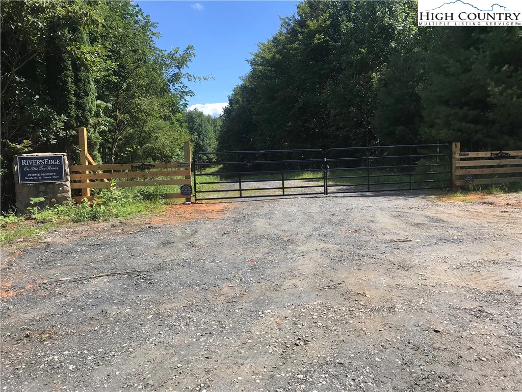 Image number 9 for the current listing