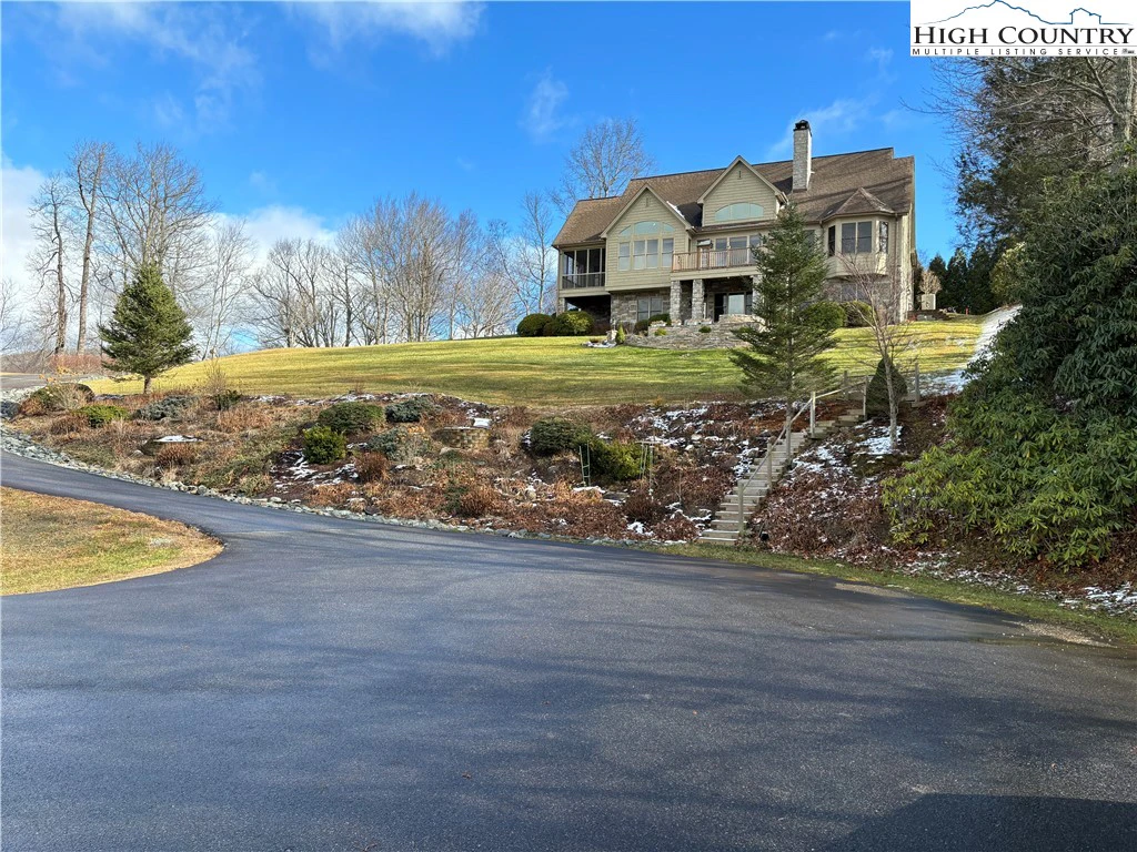 Image number 10 for the current listing