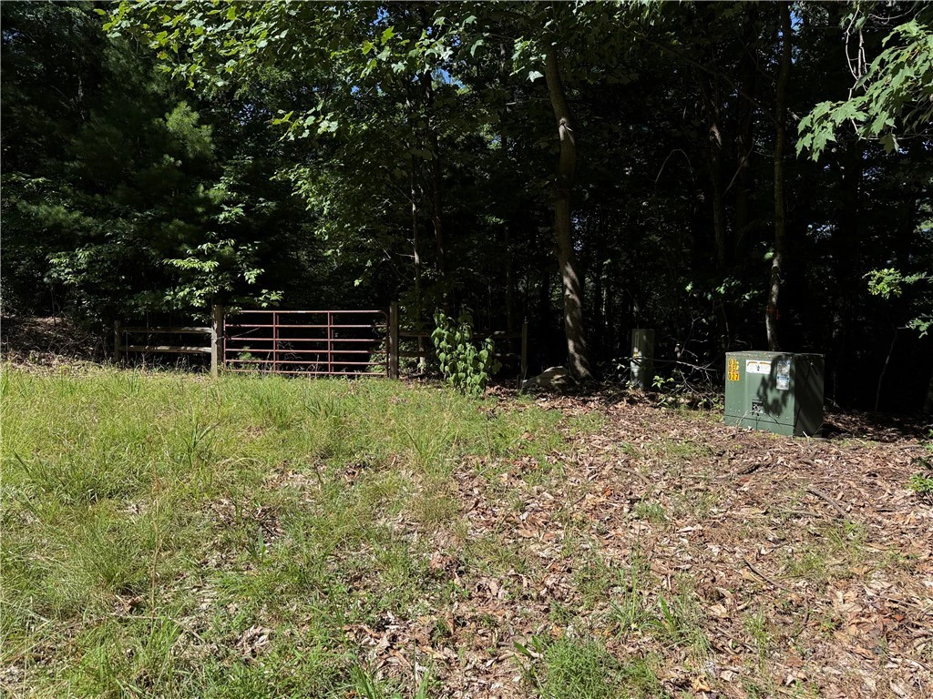Image number 18 for the current listing