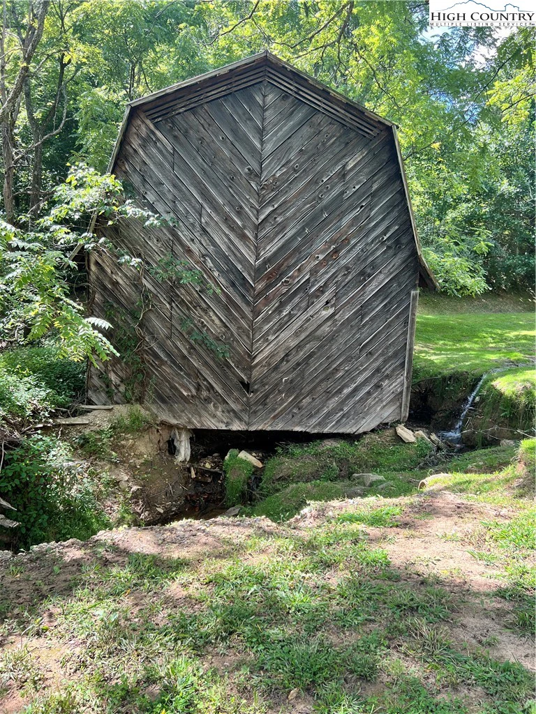 Image number 3 for the current listing