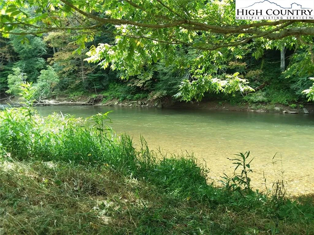 Image number 4 for the current listing