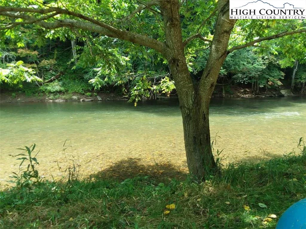 Image number 5 for the current listing