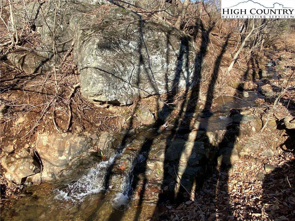 Image number 3 for the current listing