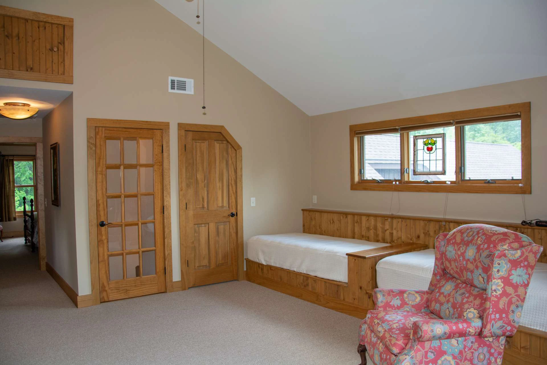 Image number 9 for the current listing