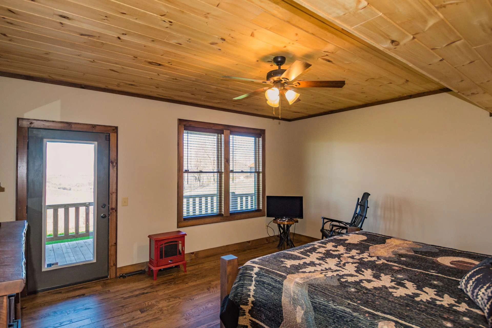 Image number 8 for the current listing