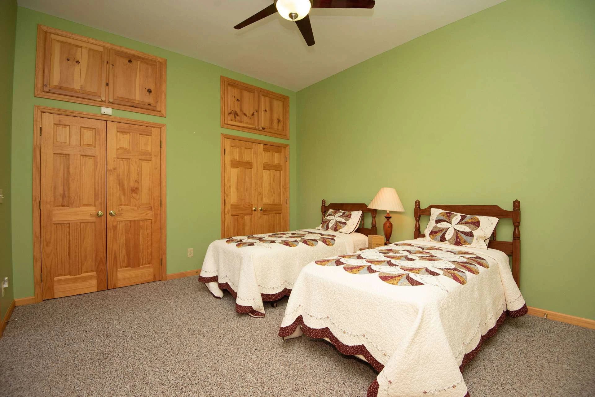Image number 12 for the current listing