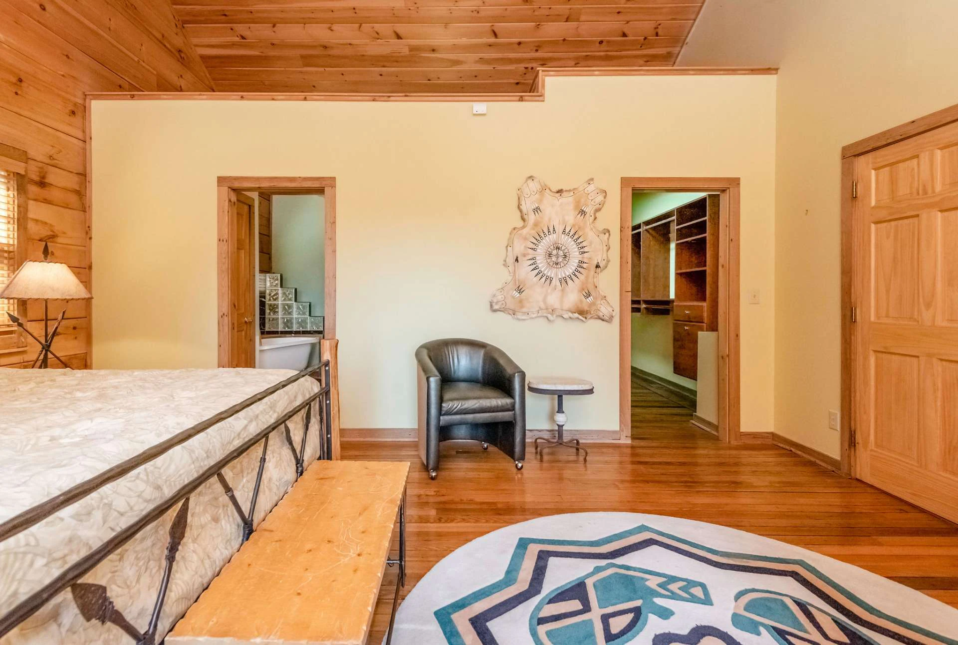 Image number 9 for the current listing