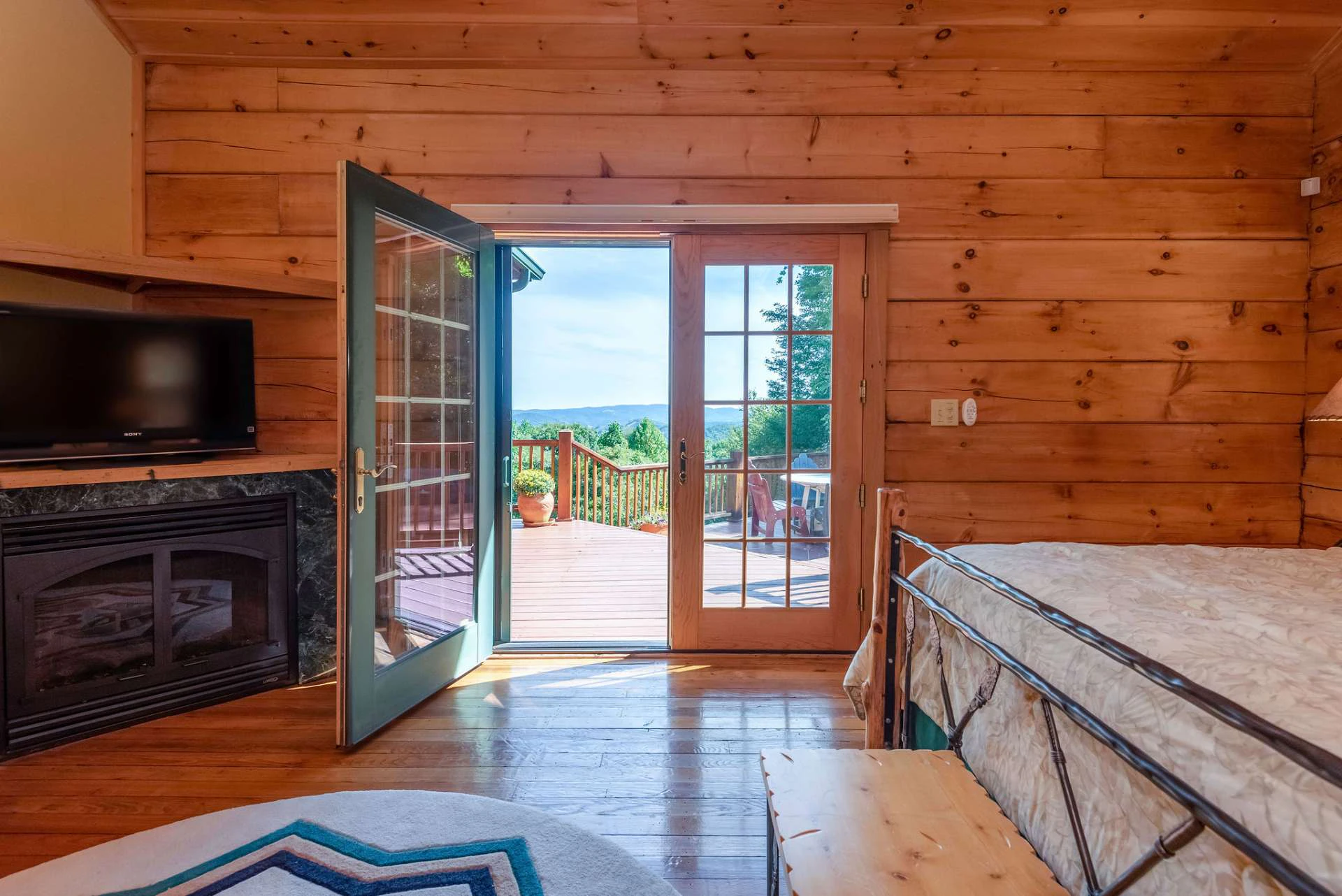 Image number 3 for the current listing