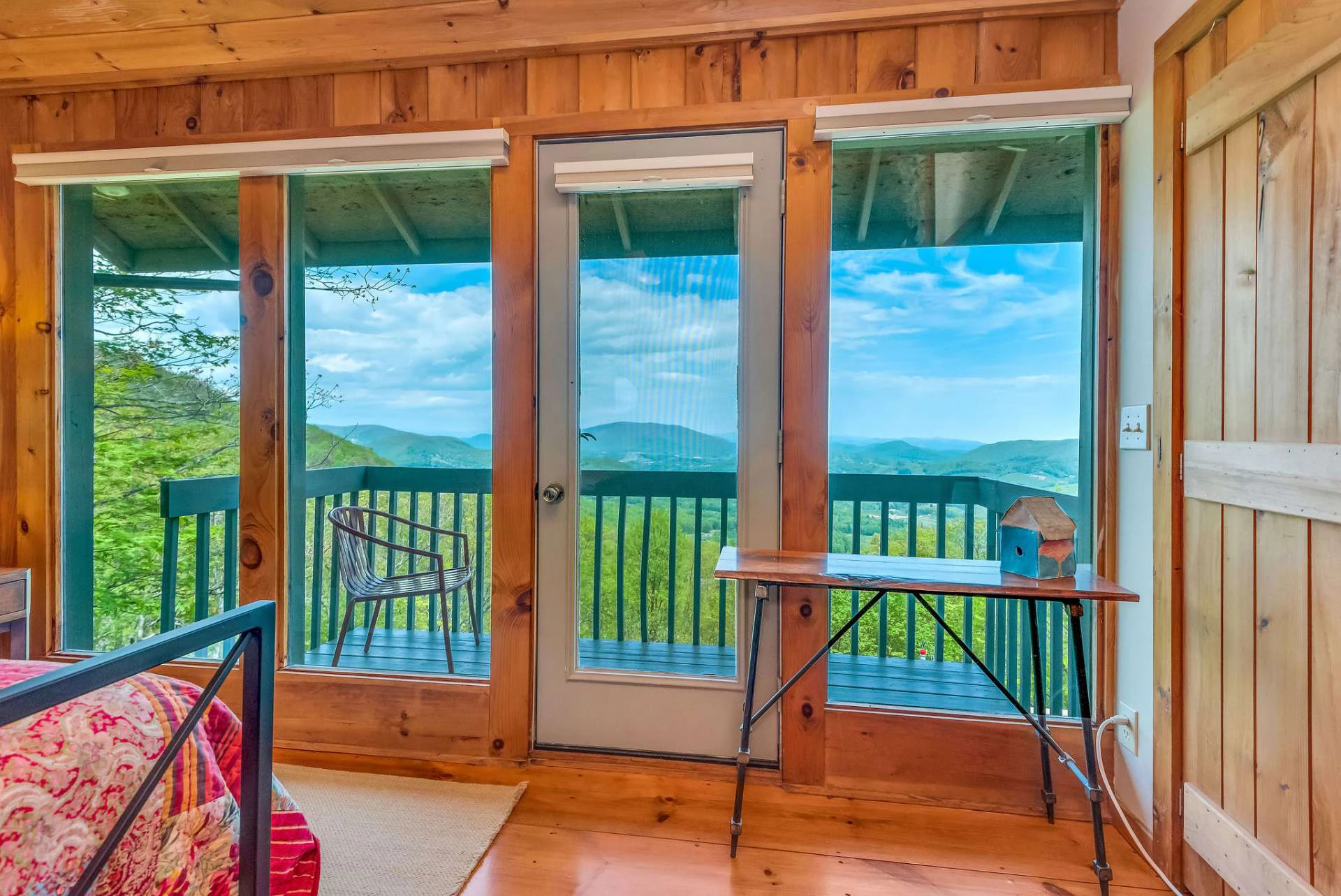Image number 11 for the current listing