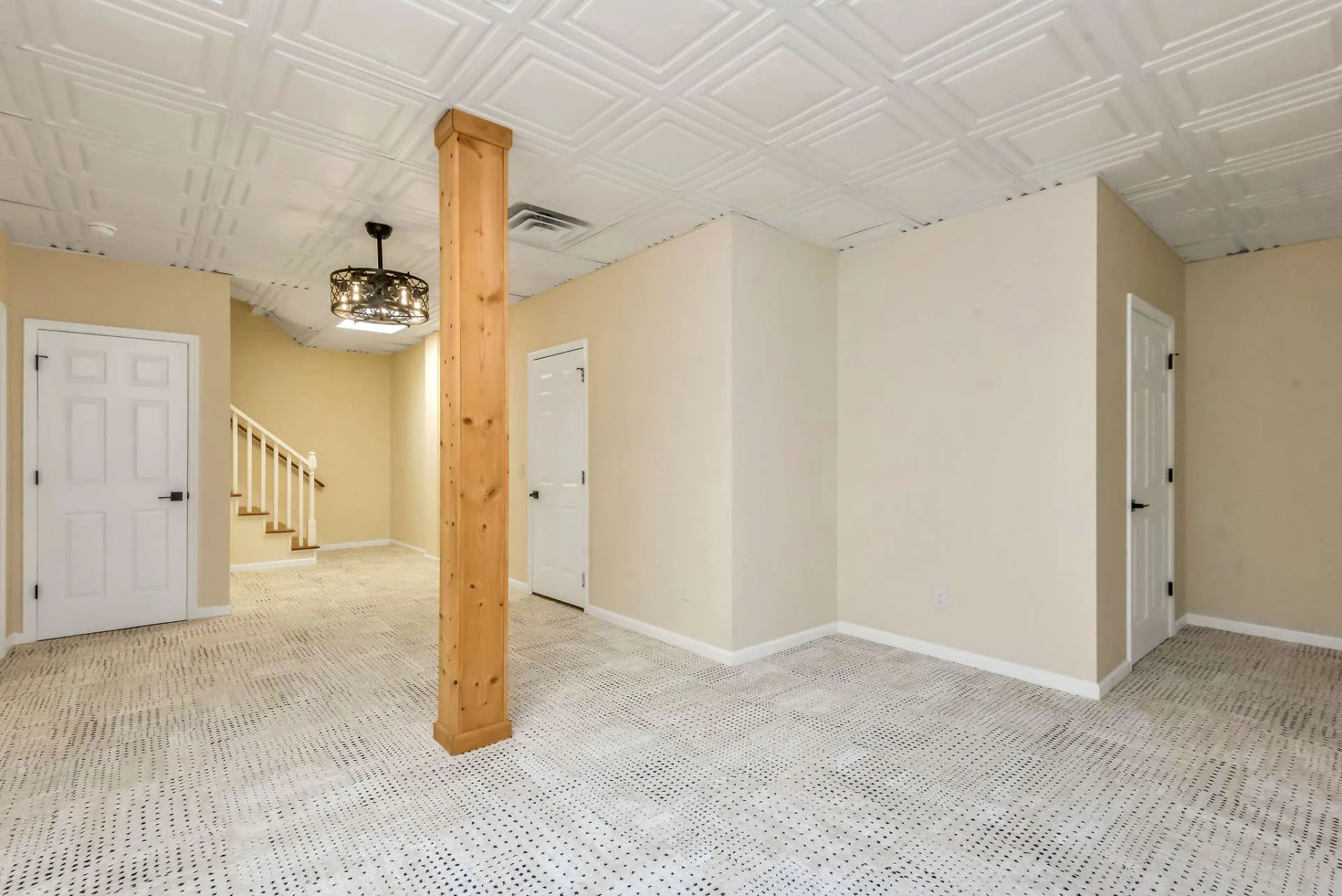Image number 8 for the current listing