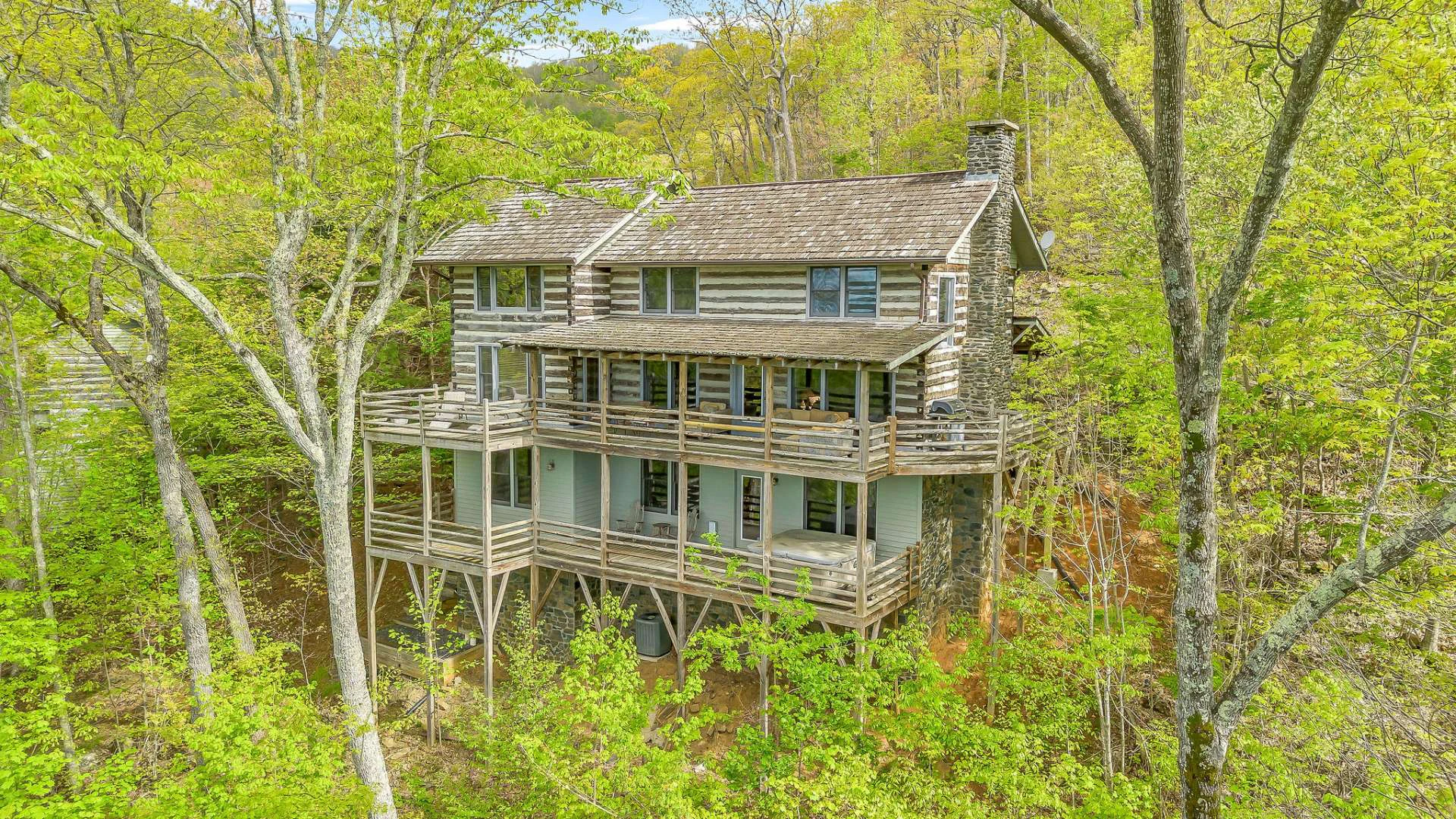 Image number 20 for the current listing